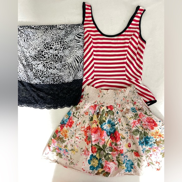Tops - Bundle of 3 - Tops and Skirt for women